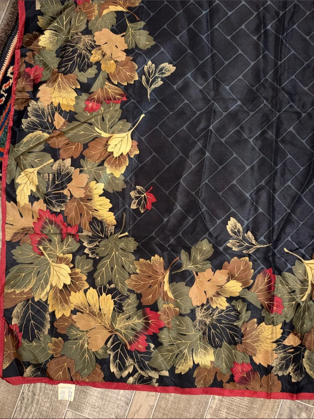 VTG Museum of Fine Arts Boston Autumn Leaves Silk Square Scarf Red Border